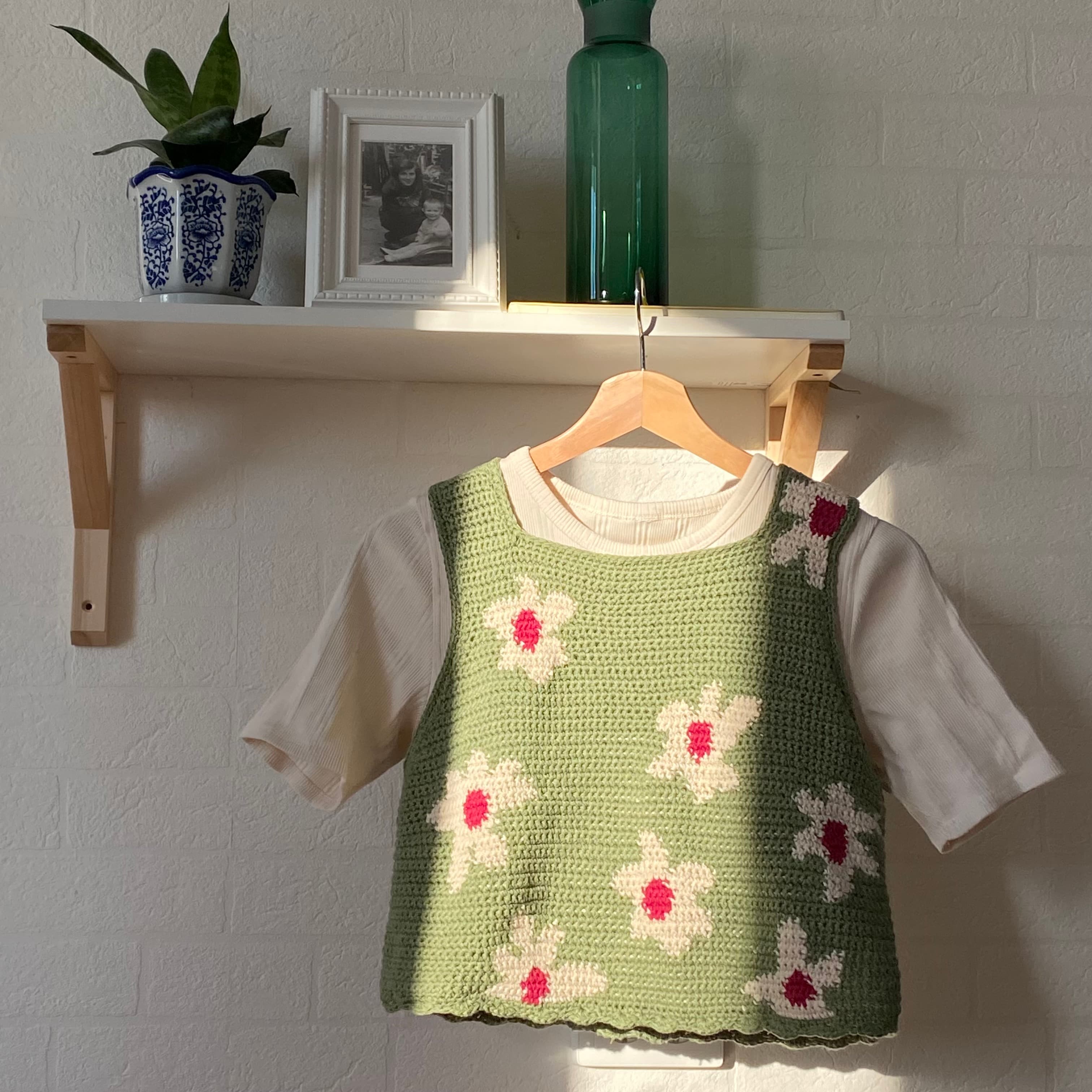 Lazy Daisy Vest